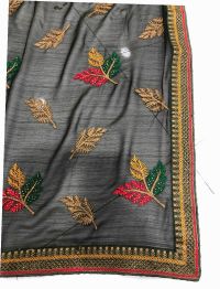 less pallu saree embroidery design