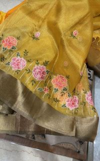 pallu skat saree embroidery design